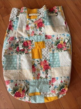 Floral Patchwork Drawstring Laundry Bag in Cream, Pink & Yellow